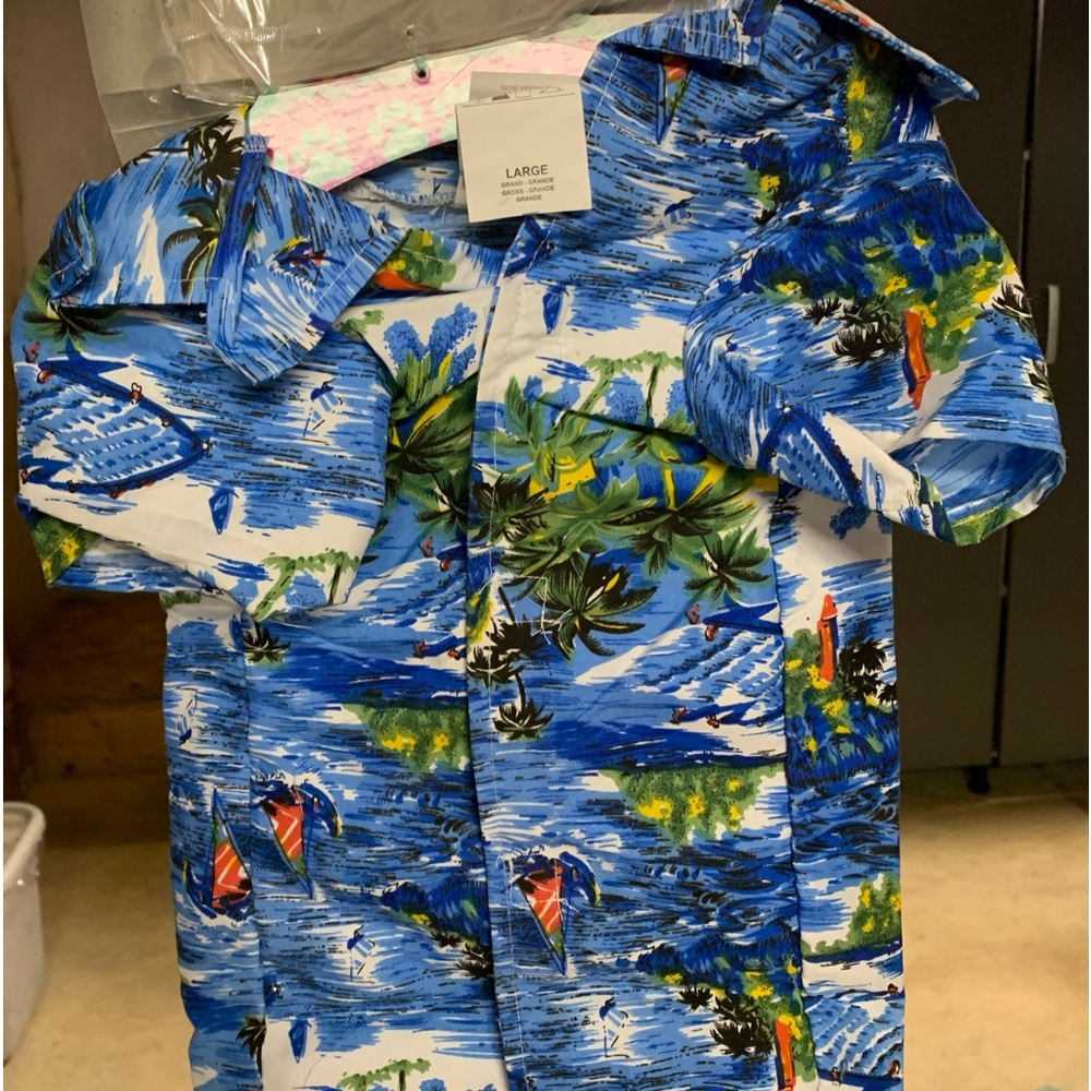 *NWT* Ruby’s pet shop, dog luau costume with Hawaiian shirt and lei, size large